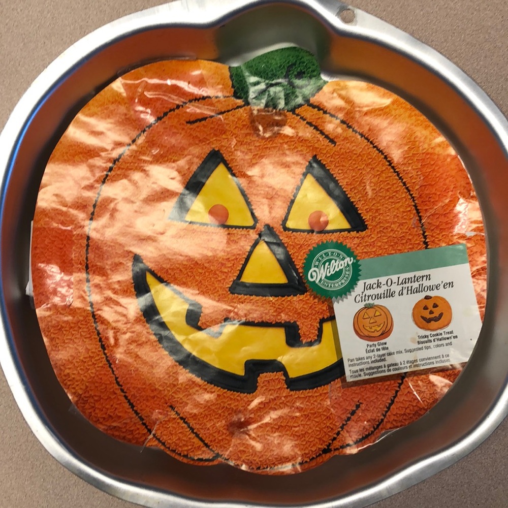 Wilton Jack-O-Lantern Cake Pan